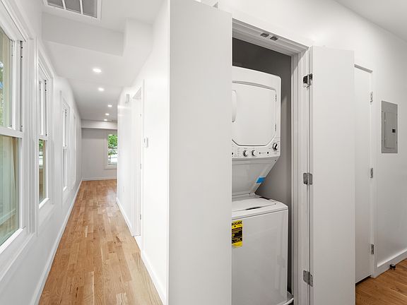5th image of 370 Orchard St #3