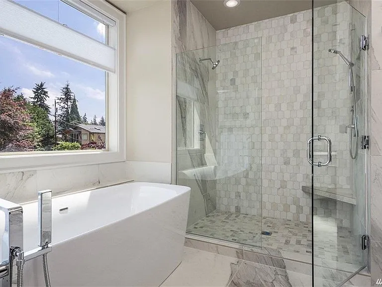 10207 NE 21st Pl — Photo 15