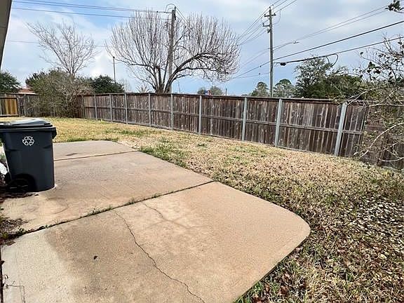 3rd image of 1907 Mackenze Way