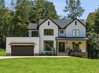 1038 Garton Rd, Burns, TN 37029