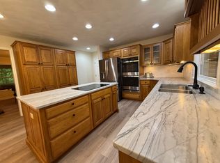 5347 Willow Spring Rd, Roanoke, VA 24018