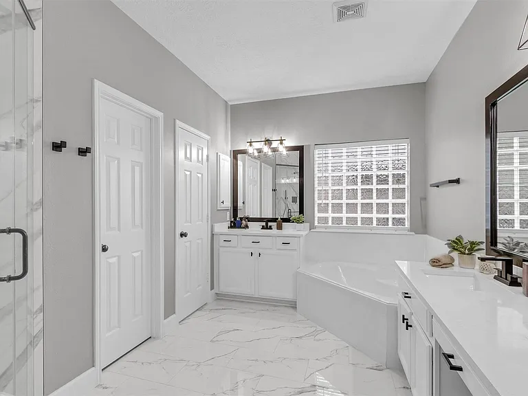 3002 E Lake Falls Cir — Photo 29