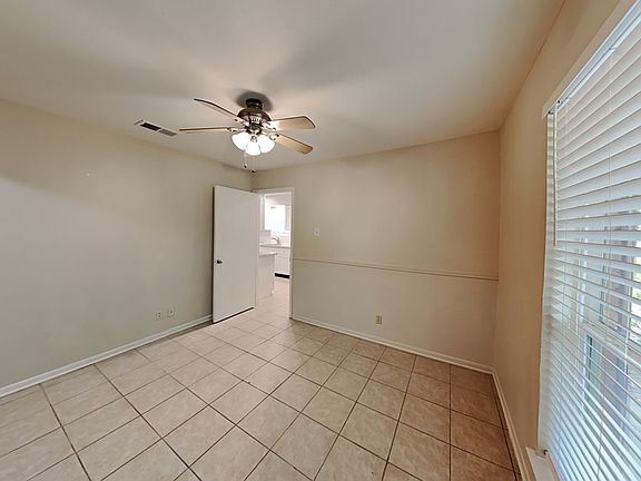 5th image of 4813 Blueberry Hill Dr