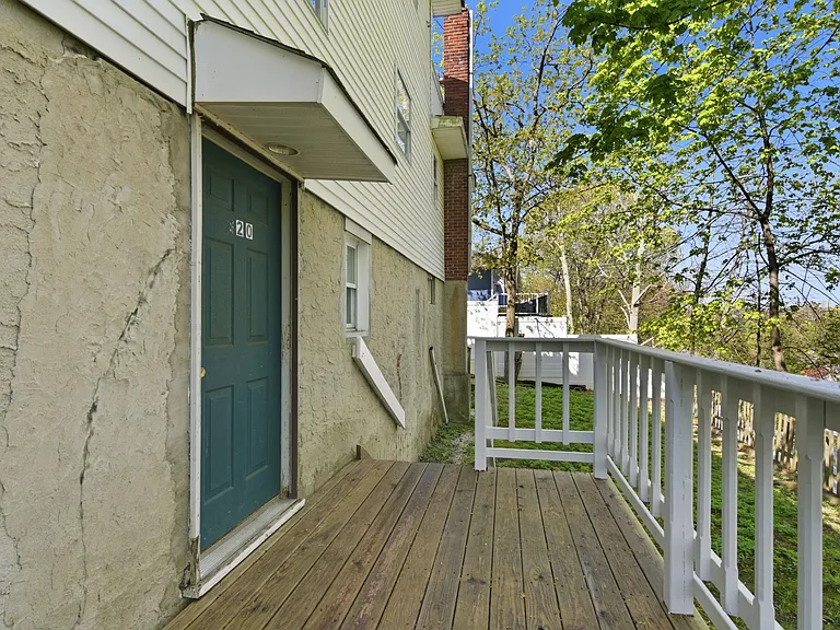41-43 Potter Ln #41 — Photo 18