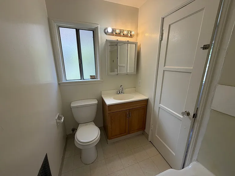 788 S Marengo Ave — Photo 15