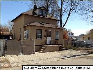 2nd image of 248 Grimsby St