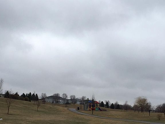 2nd image of 290 Country Oak Dr
