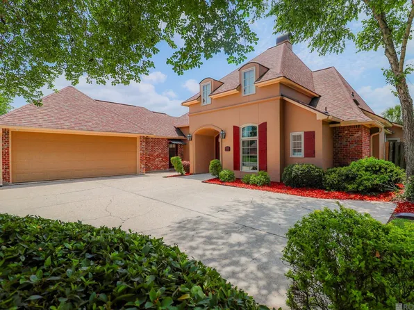 18436 Lake Stream Dr, Greenwell Springs, LA 70739