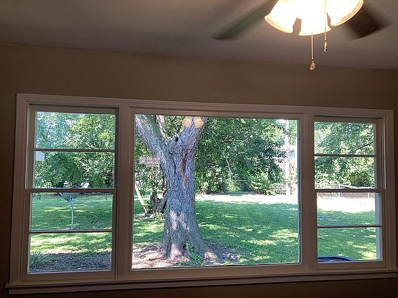 4th image of 907 Hawthorne Dr