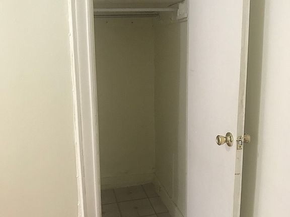 4th image of 262 E 28th St #2D