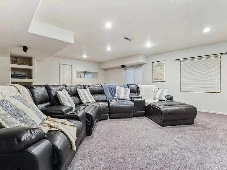 5751 S Truckee St — Photo 22