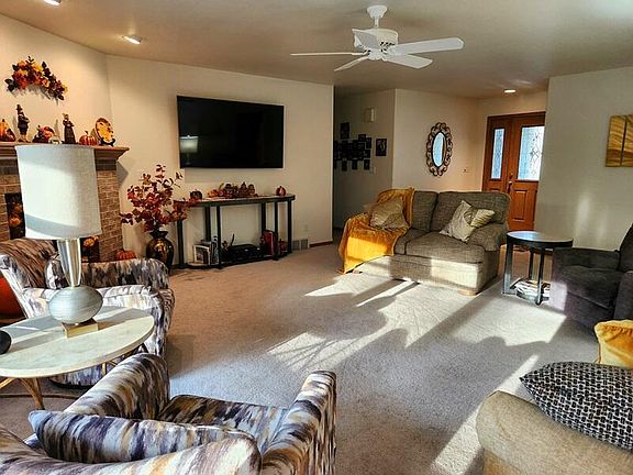 2nd image of 1334 Blackwood Ct