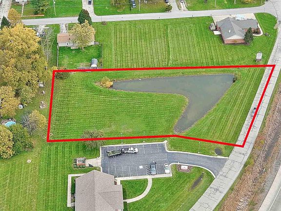 5th image of 104 Birchwood Dr