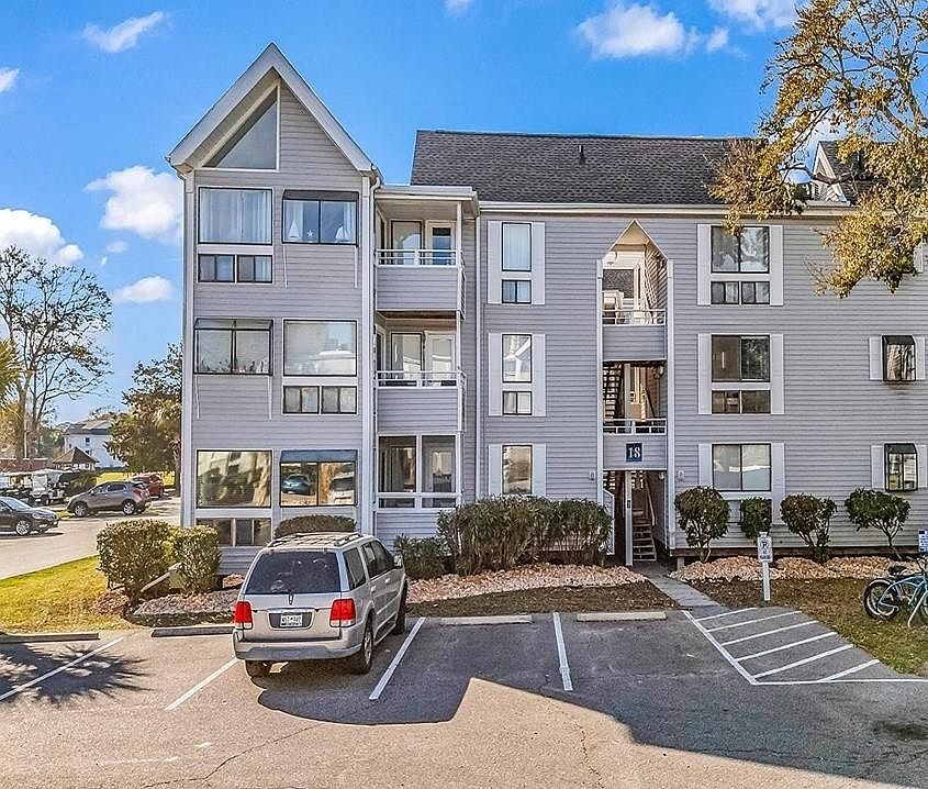 1st image of 351 Lake Arrowhead Rd. #18-170