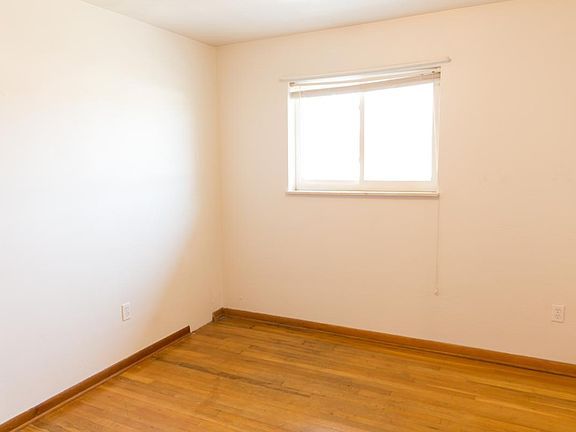 3rd image of 180 Fincher Ln #7