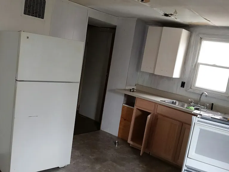 1015 Petrey St SE — Photo 5