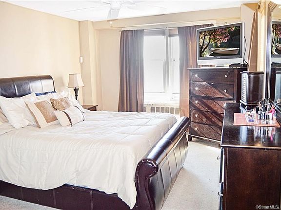 5th image of 91 Strawberry Hill Ave APT 833