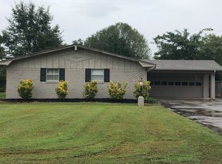 1911 S Prairie St, Stuttgart, AR 72160