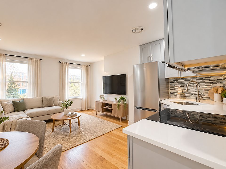 1st image of 321 Pulaski St #1