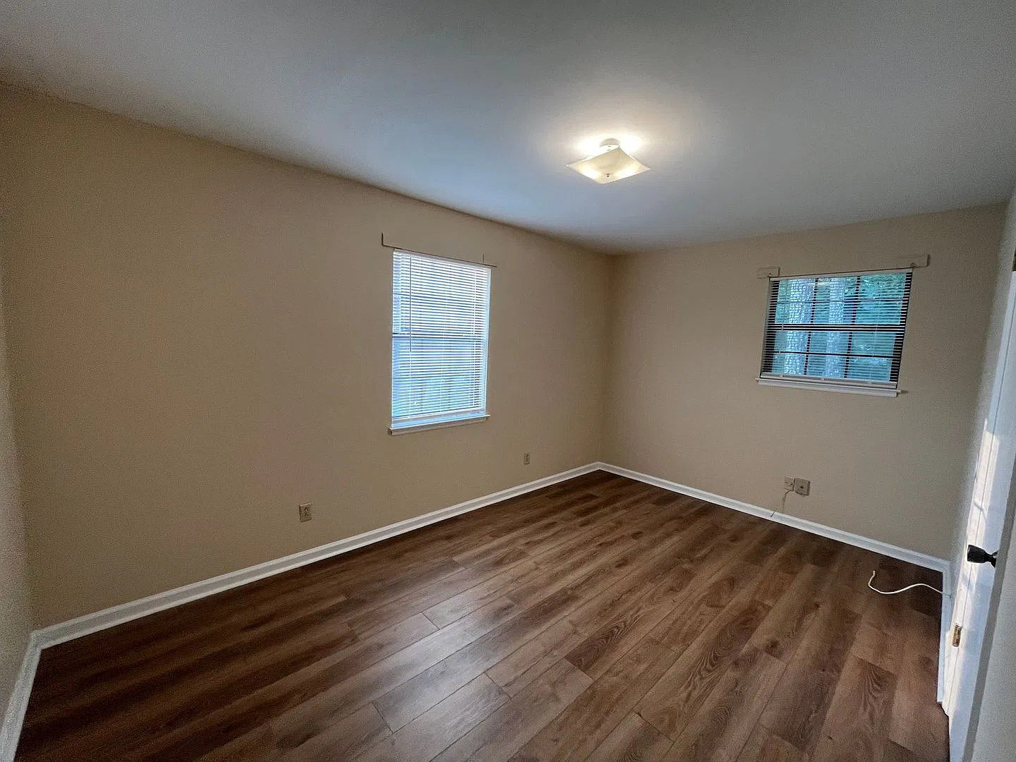 Lovell Street Apartments — Photo 4