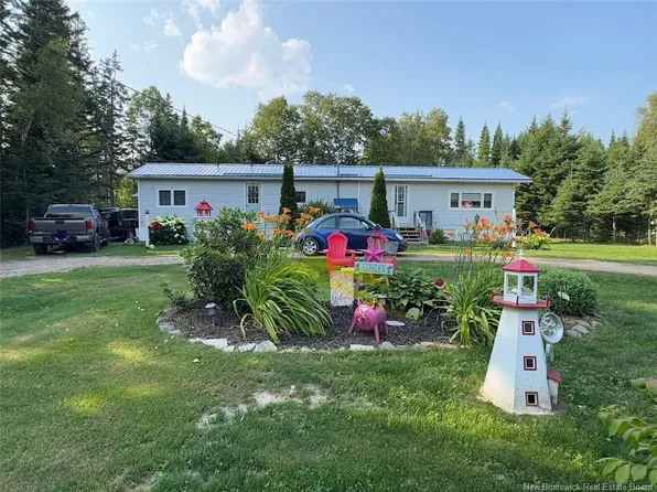 71 Du Parc Rd, Shediac, NB E4R 1H2