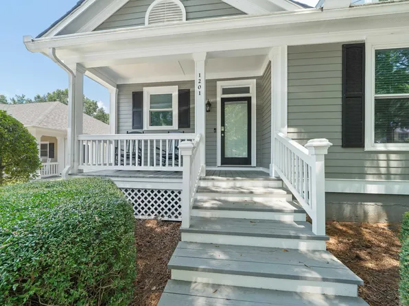 1201 Marina Cove Ln, Greensboro, GA 30642