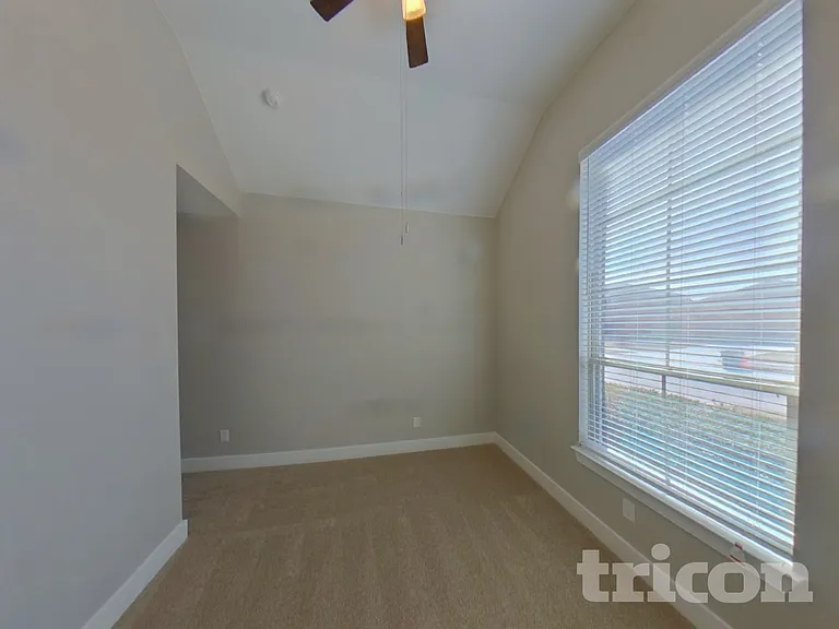 1008 Faringdon Dr — Photo 14