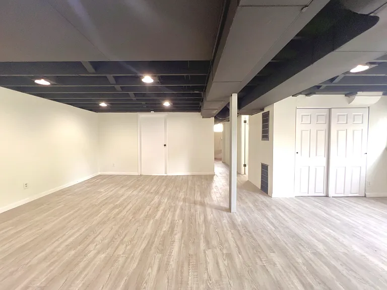 10325 Lookaway Dr — Photo 29