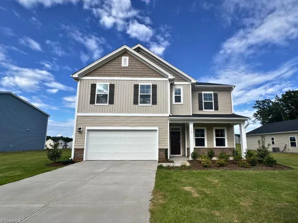 115 Piebald Dr, King, NC 27021