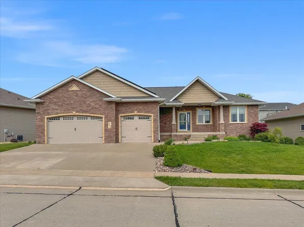 2280 Julia Dr, Dubuque, IA 52002