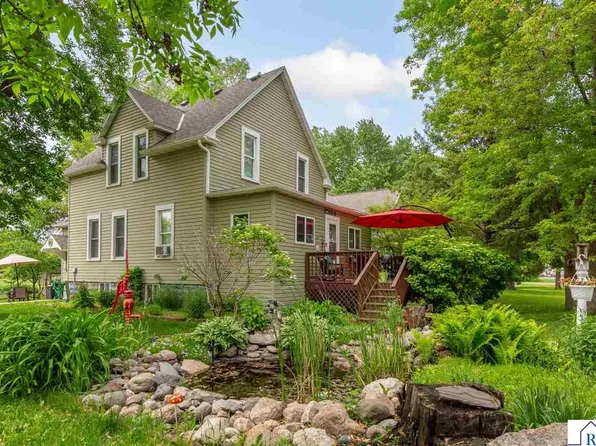 104 S Nicollet St, Winthrop, MN 55396