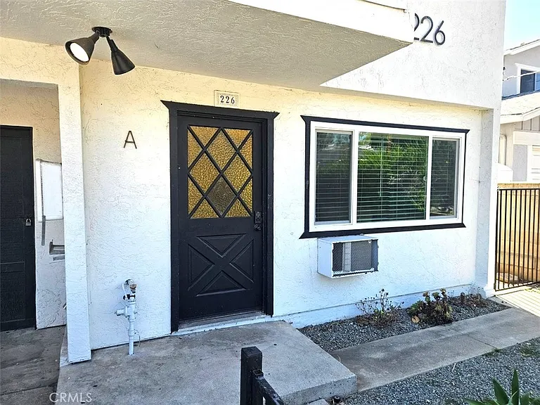 226 N Citrus Ave #A — Photo 3