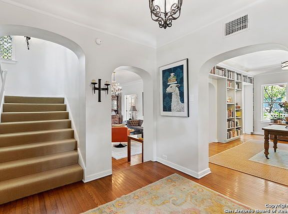 5th image of 226 Park Hill Dr