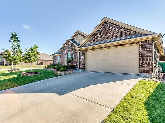 2nd image of 2101 Mountain Hawk Dr