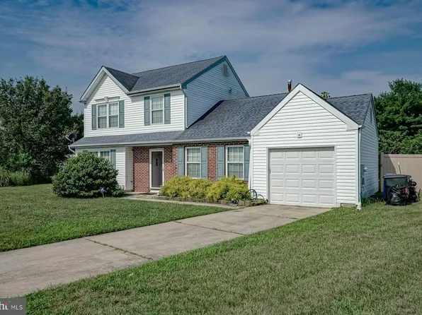 6 Laurel Ct, Clayton, NJ 08312