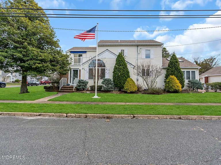 124 Neptune Pl — Photo 41