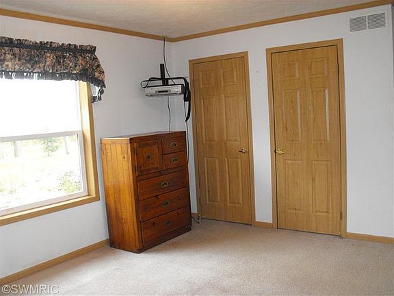 3rd image of 4042 Misty Meadows Dr
