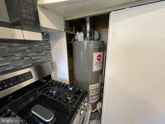 4th image of 2814 Keating St Unit 163
