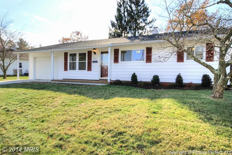 1305 Outer Dr photo 1