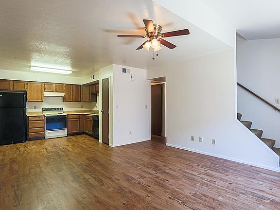 5th image of 6132 E Greenway St APT 2