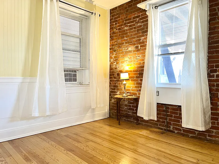 13 Kenyon St #2 — Photo 10