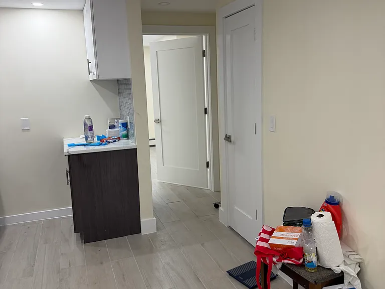 462 Linwood St #1F — Photo 9