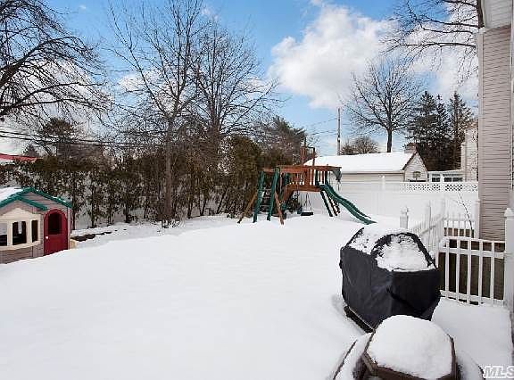 2nd image of 25 Maxwell Ct
