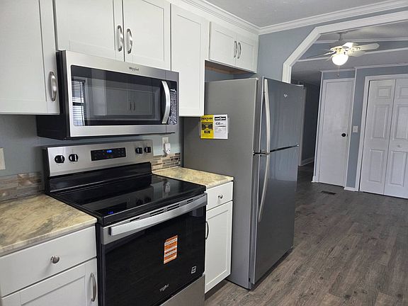 3rd image of 2914 SW 107th Pl