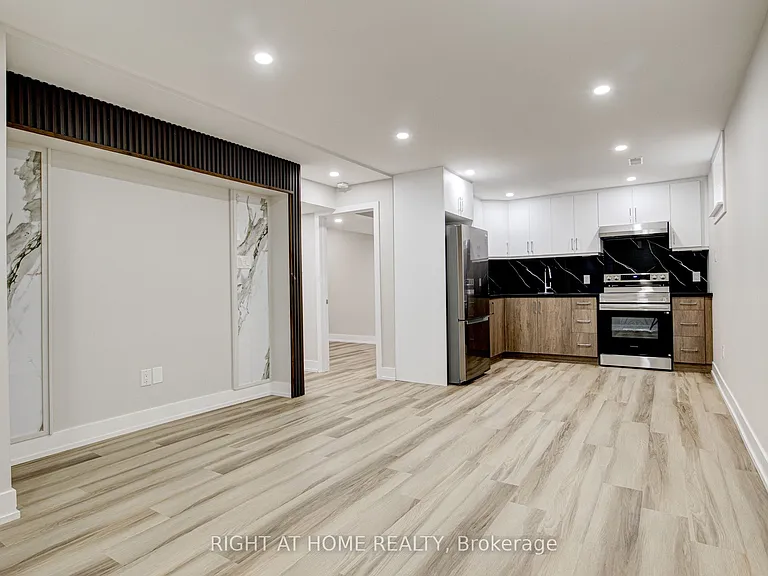 265 Dearborn Blvd — Photo 12