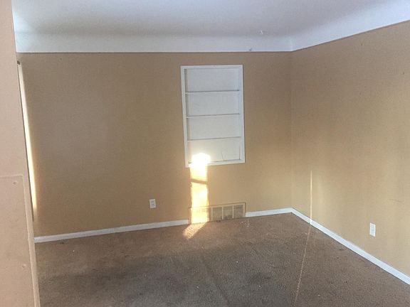 4th image of 1854 Detroit Ave