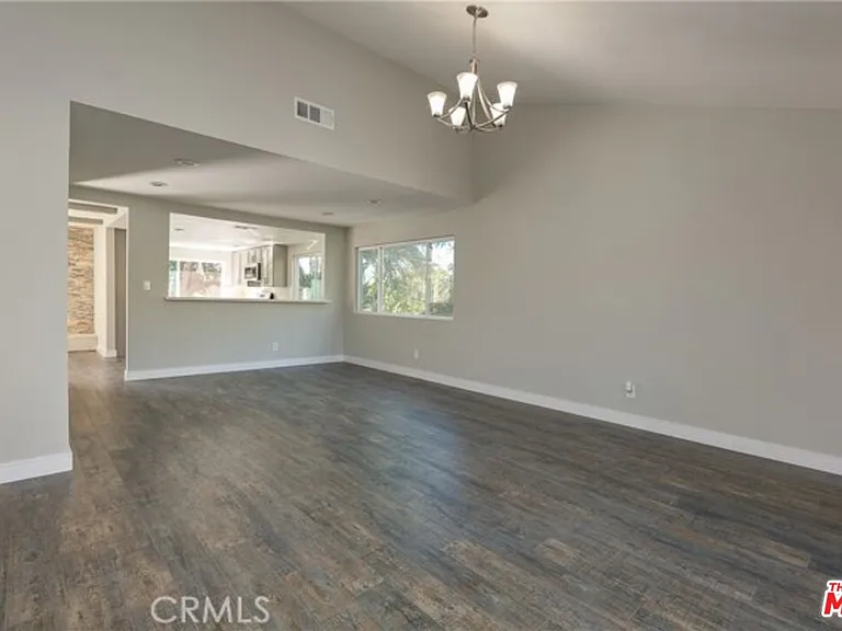 20716 Nashville St — Photo 8