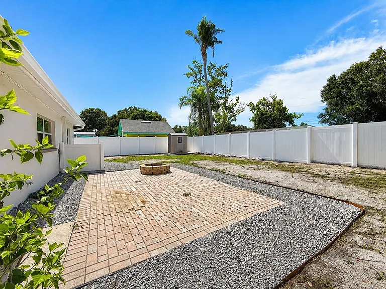 4305 W Bay Ave — Photo 22