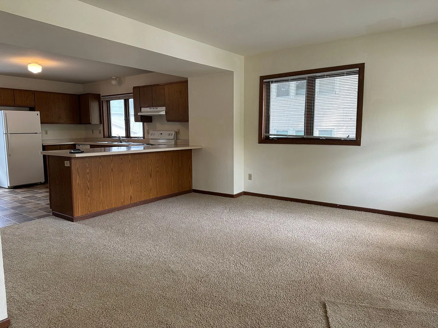 210 Mills St — Photo 3
