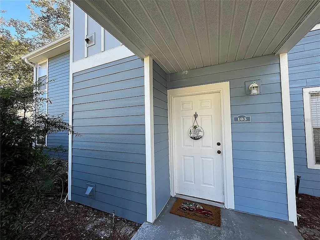 2 bed, 900 sqft, $1,800 — Photo 2